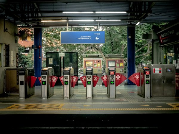 Astuces Ingénieuses pour Trouver des Locations de Vacances Économiques entre Amis